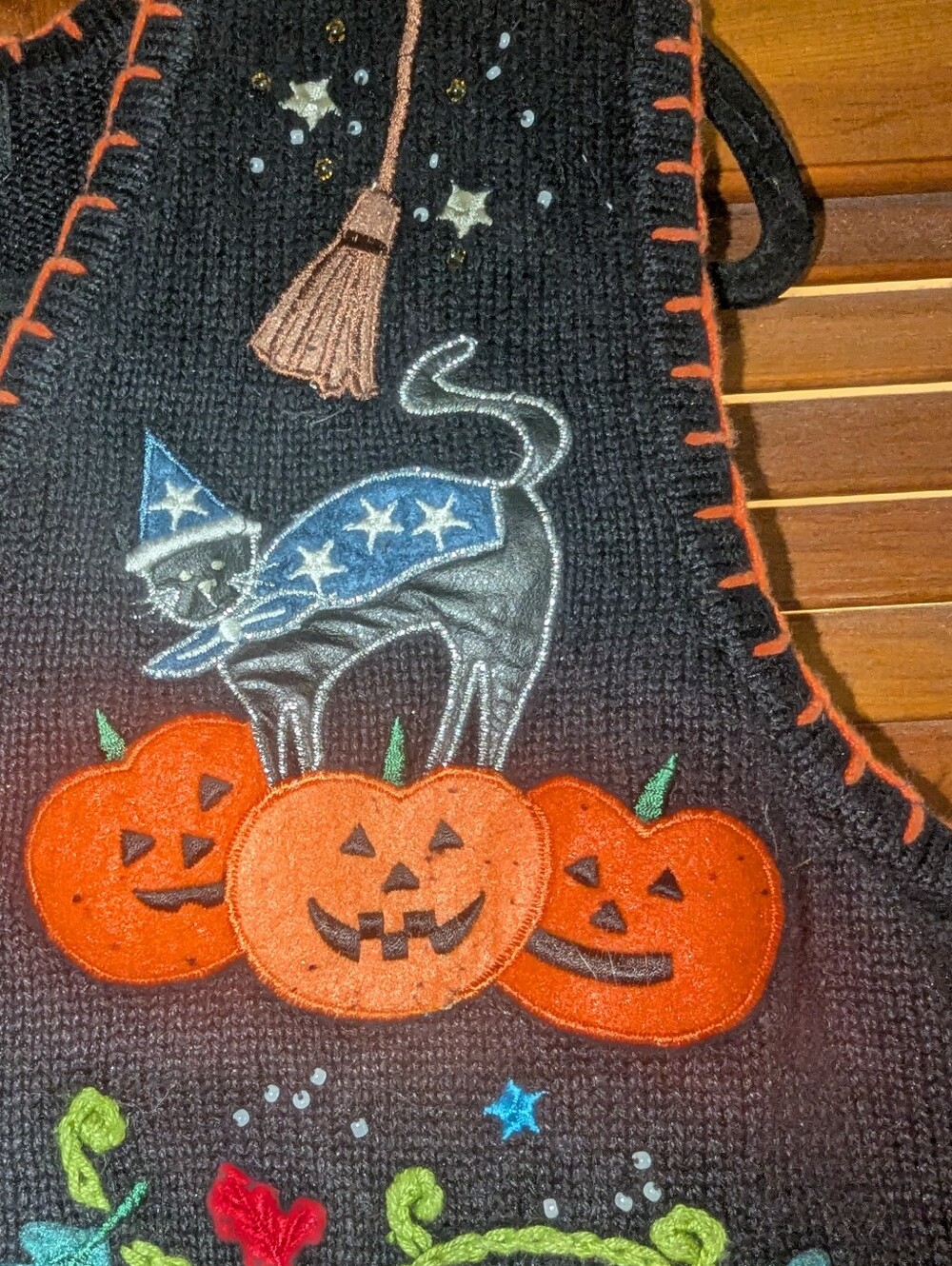Vintage Halloween Festive Fall Holiday Knit Embroidered Cardigan Sweater Vest - Picture 3 of 6